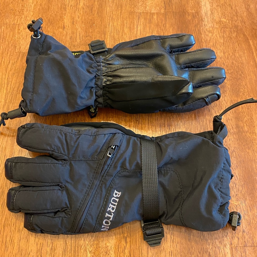 Boys Burton insulated waterproof winter gloves